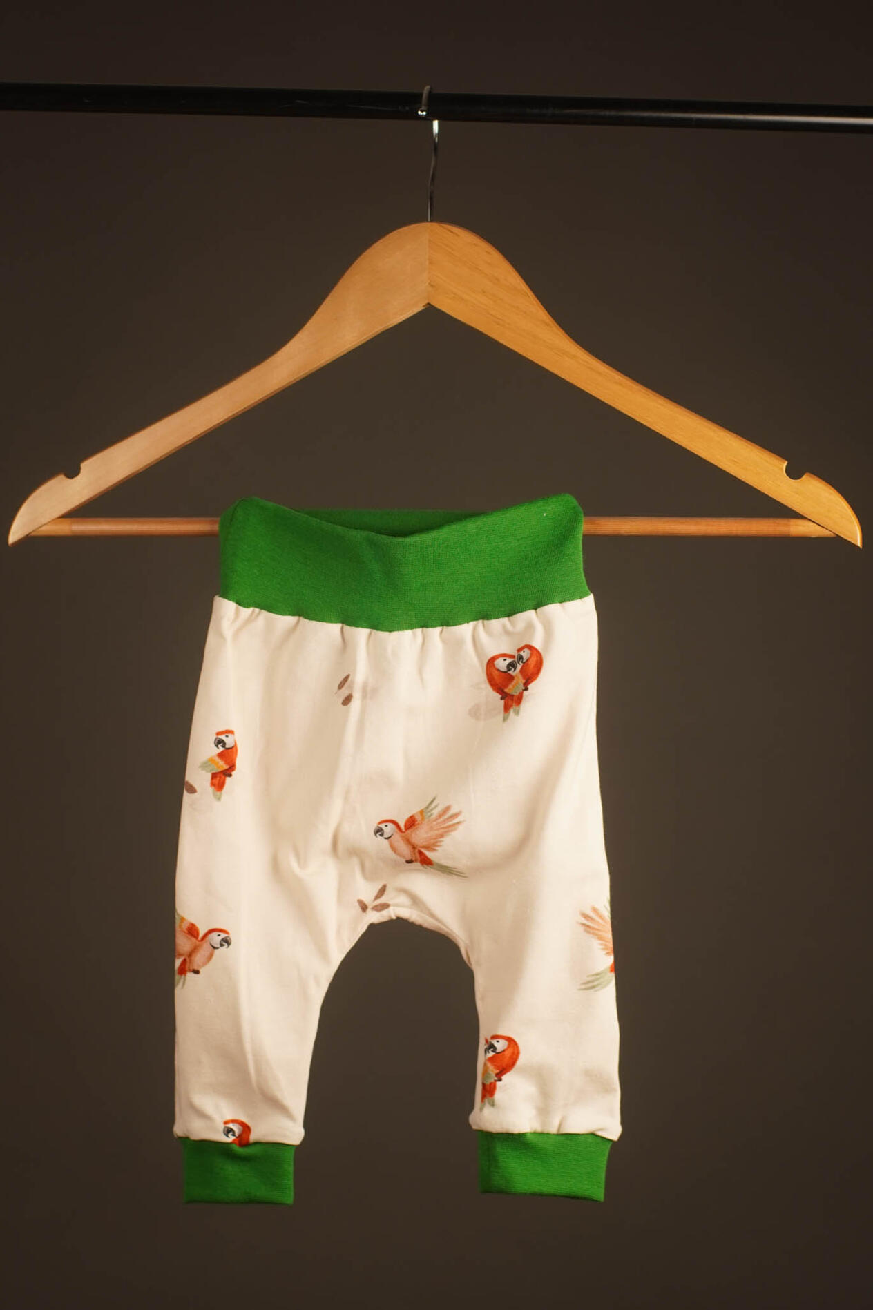 Hose Papagei Grösse 62 Artikelnr. 3 29.00 CHF